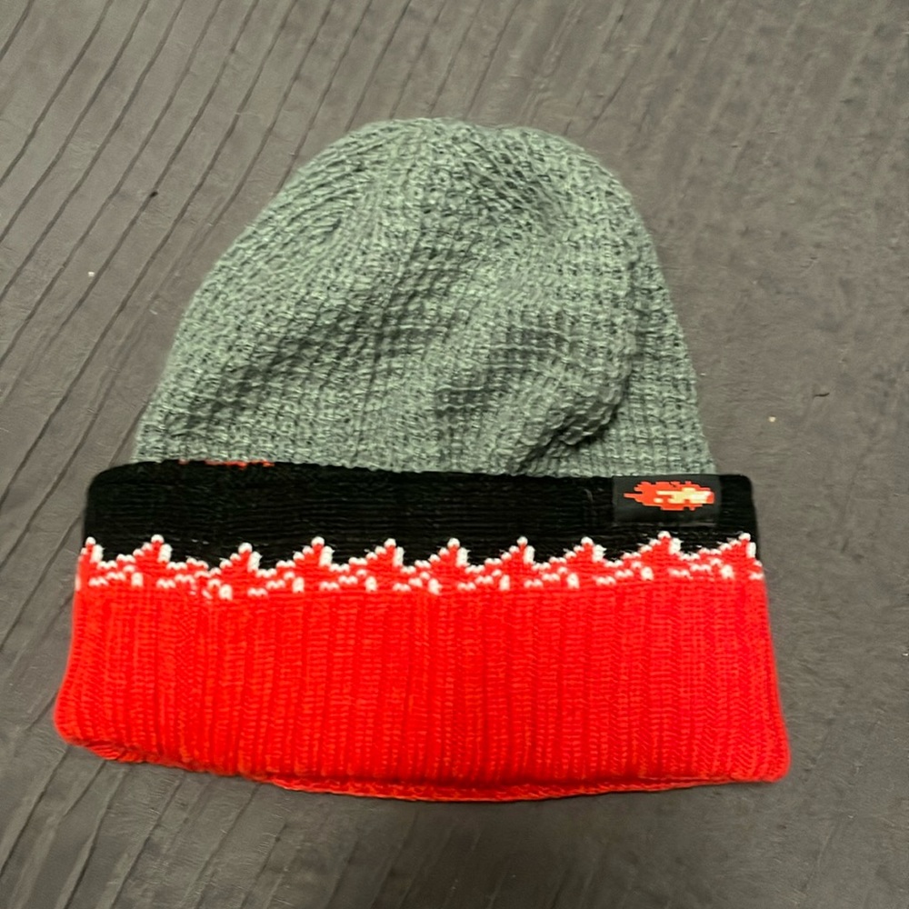 Nintendo Super Mario Bros. Winter Beanie Hat Like new